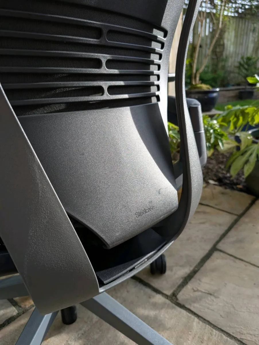 Ergonomic office chair - Image 4