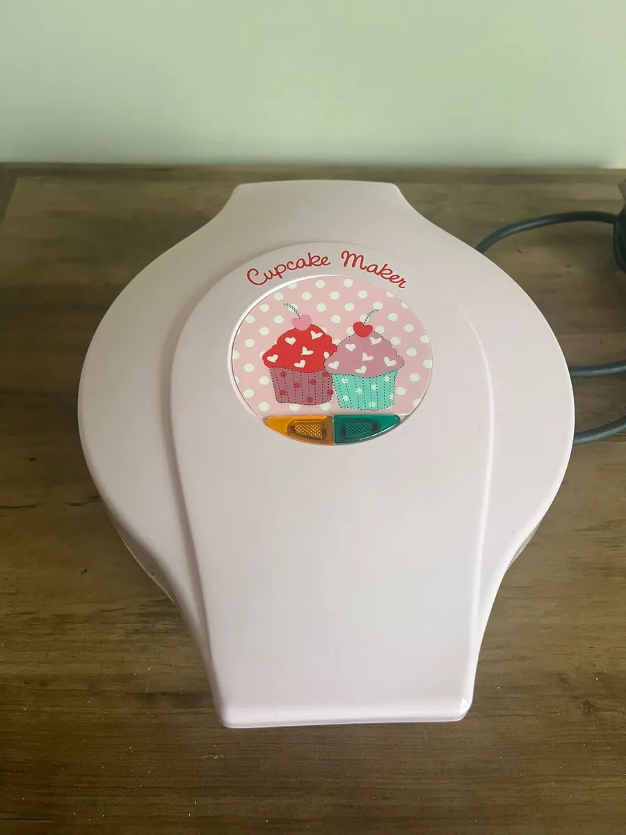 Sweet Treats Cupcake Maker - Image 2
