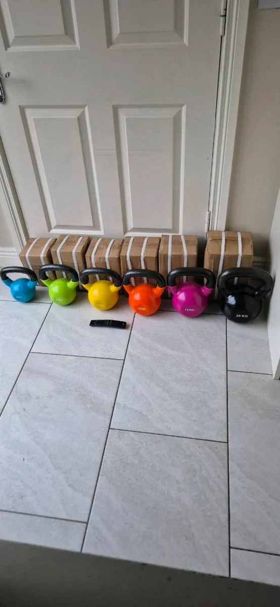 6xbrand new cast iron kettlebells - Image 1