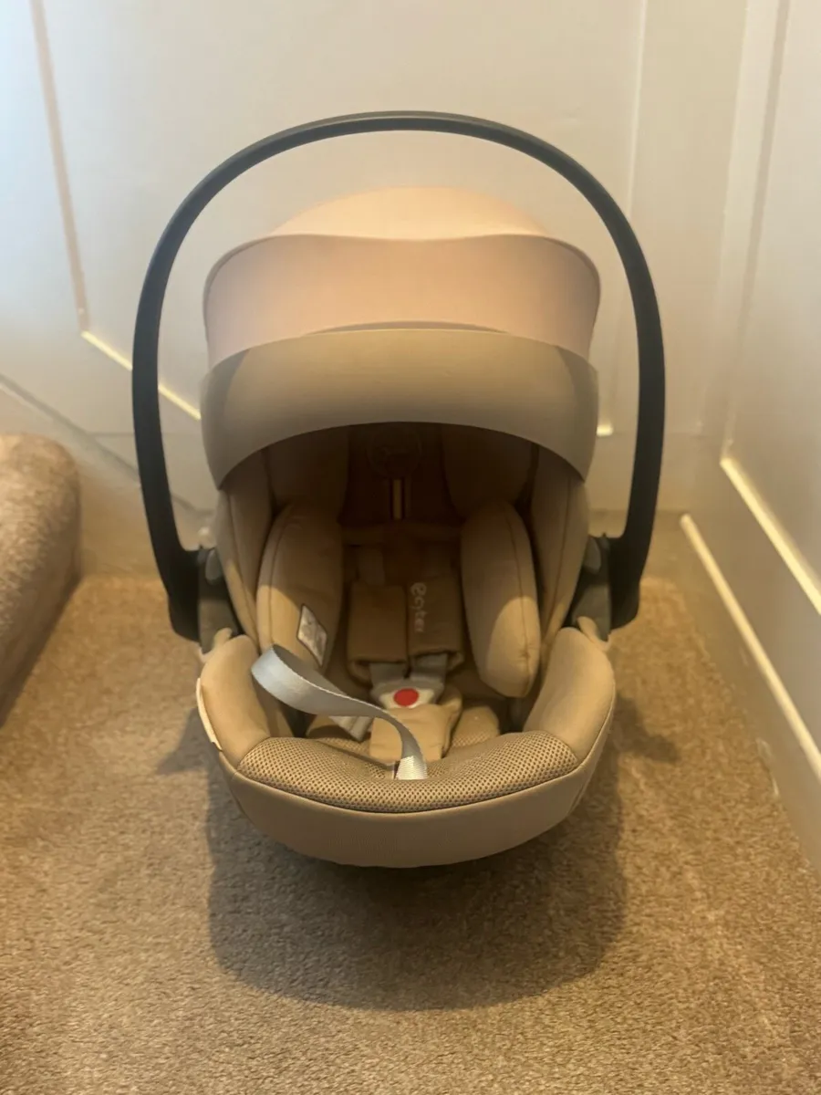 Cybex car seat - Image 2