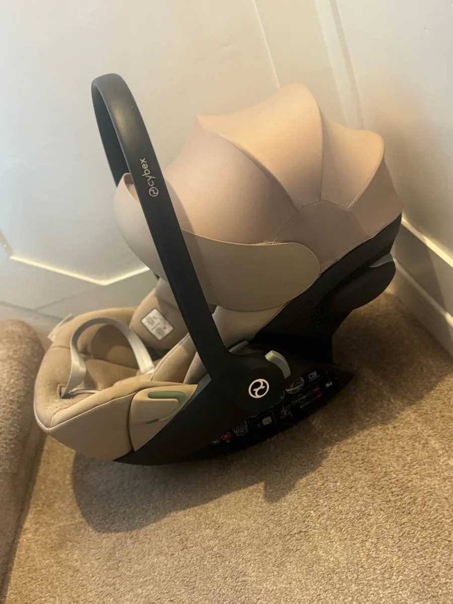 Cybex car seat - Image 4