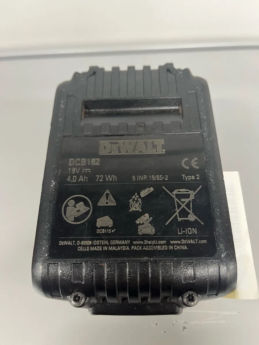 Dewalt 4AH Battery - Image 2