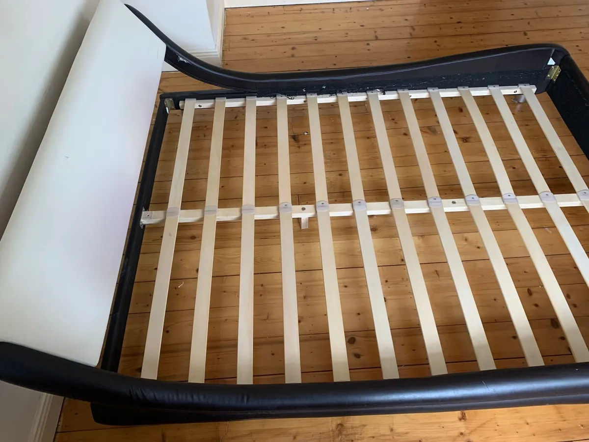 Double bed base - Image 1