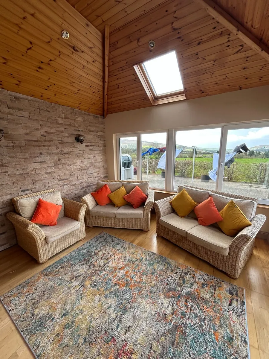 3 Piece Wicker Suite of Furniture - Image 1