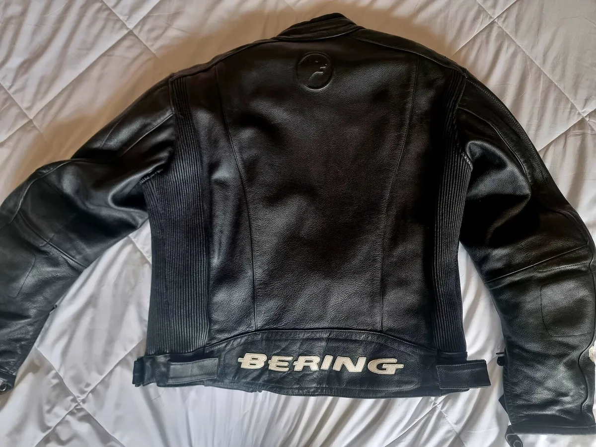 Bering Motorcycle Leather jacket size Large - Image 2