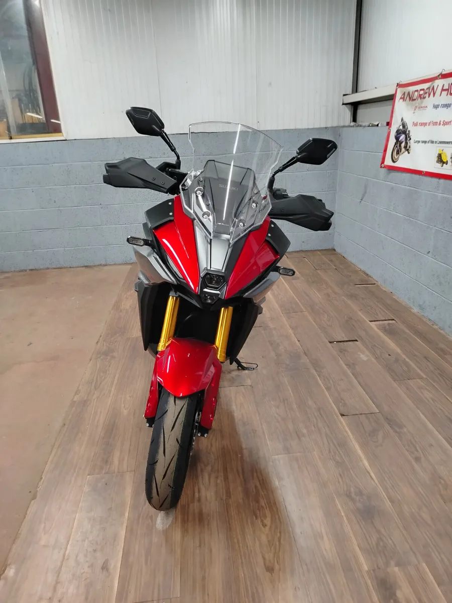 Suzuki GSXS 1000GX - Image 4