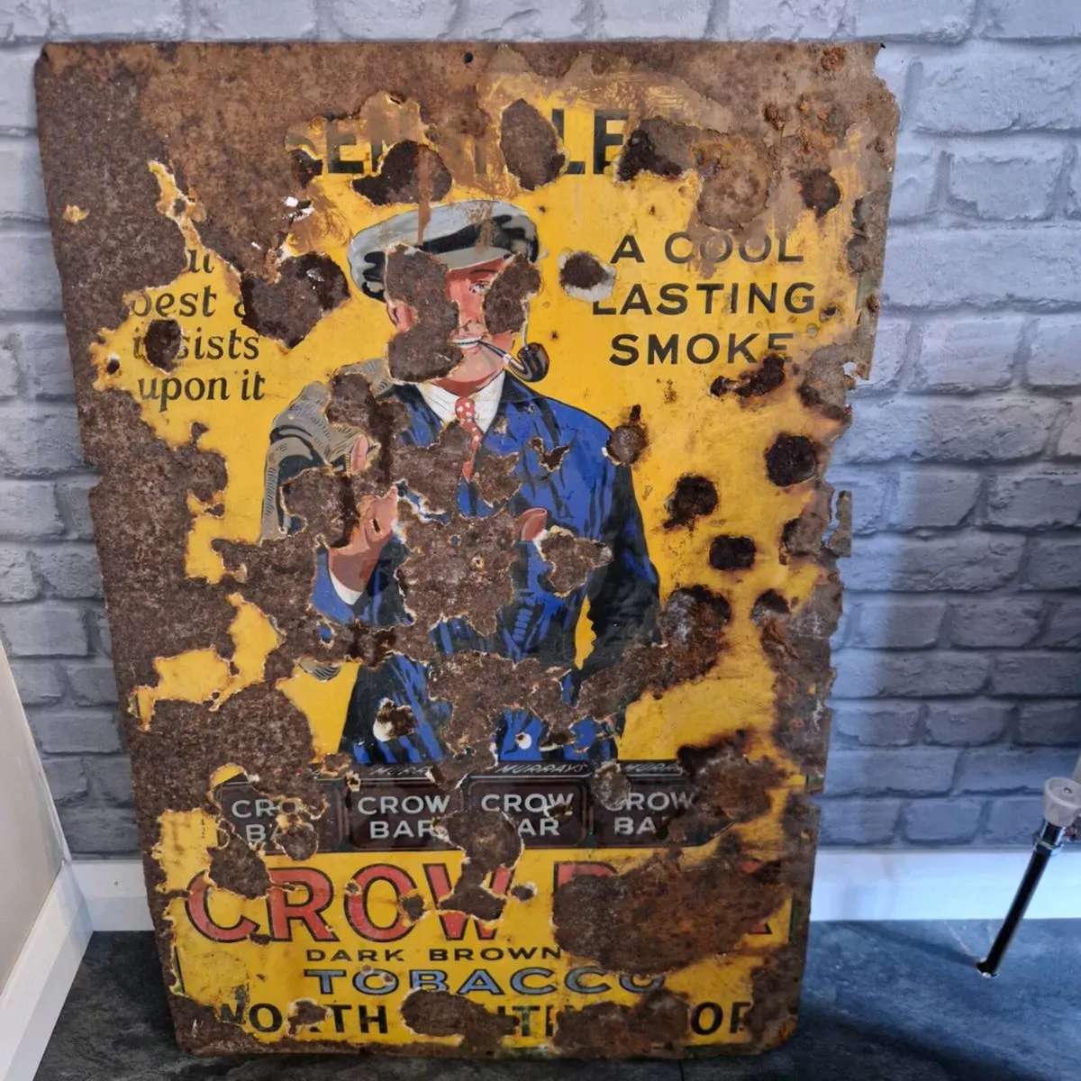 Enamel sign crow bar Tobacco - Image 1