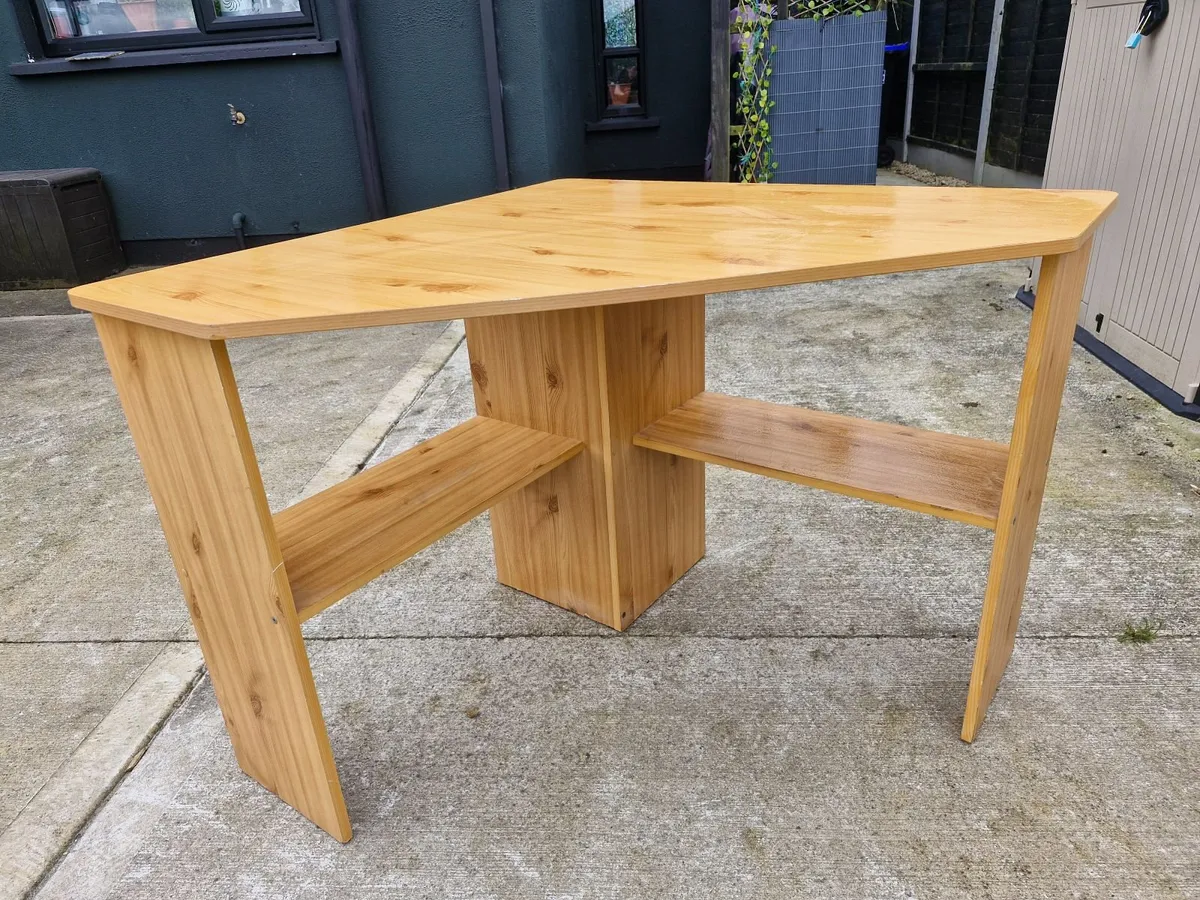 Computer desk - Image 2