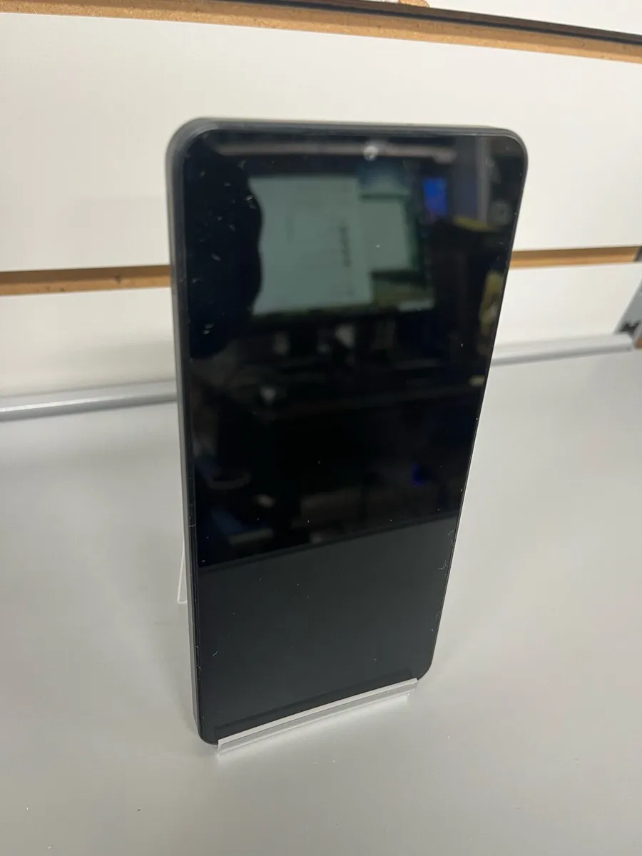 Samsung A06 5G Unlocked Boxed - Image 2