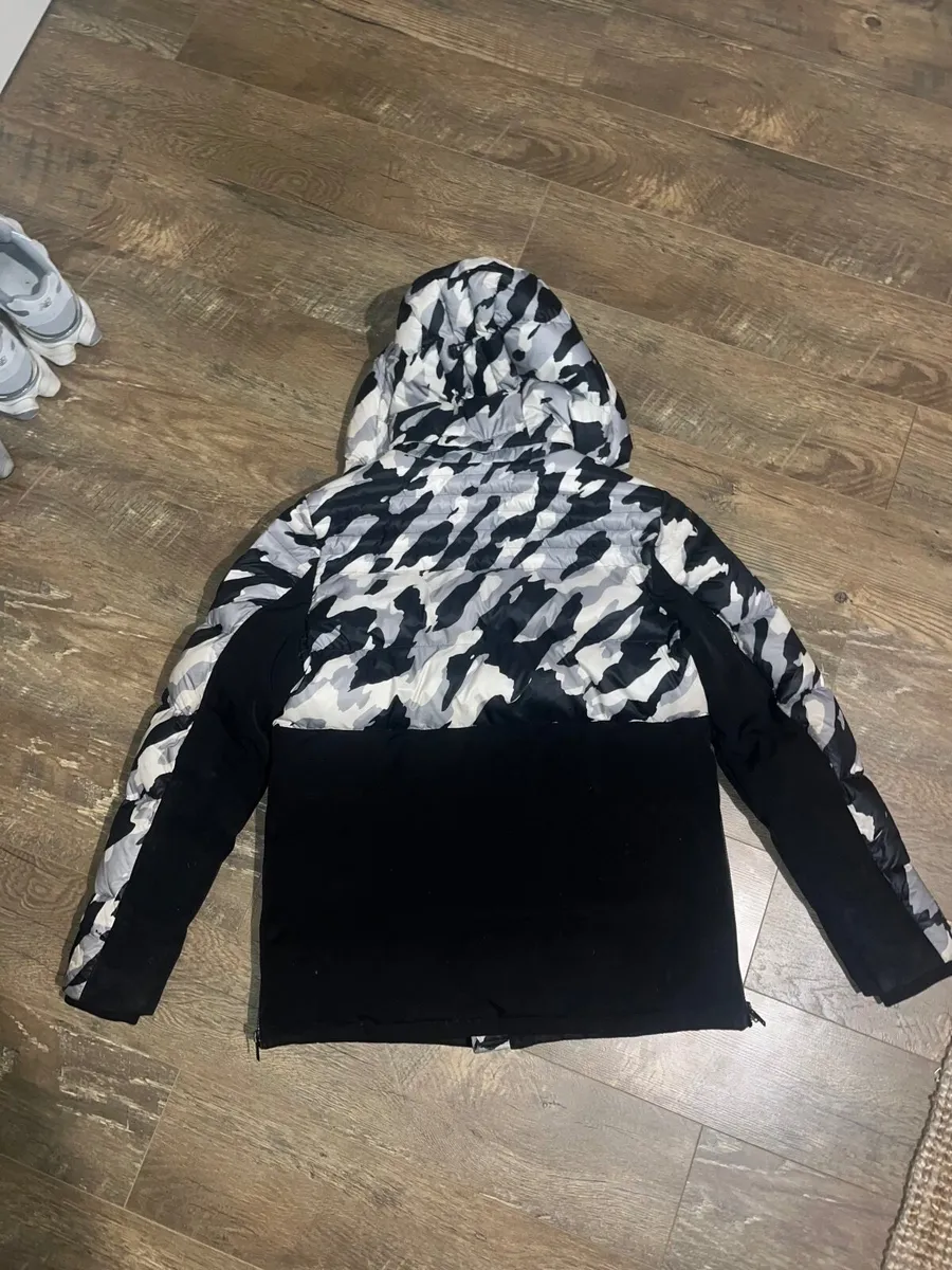 Moose Knuckles Dugald White camo Jacket - Image 2