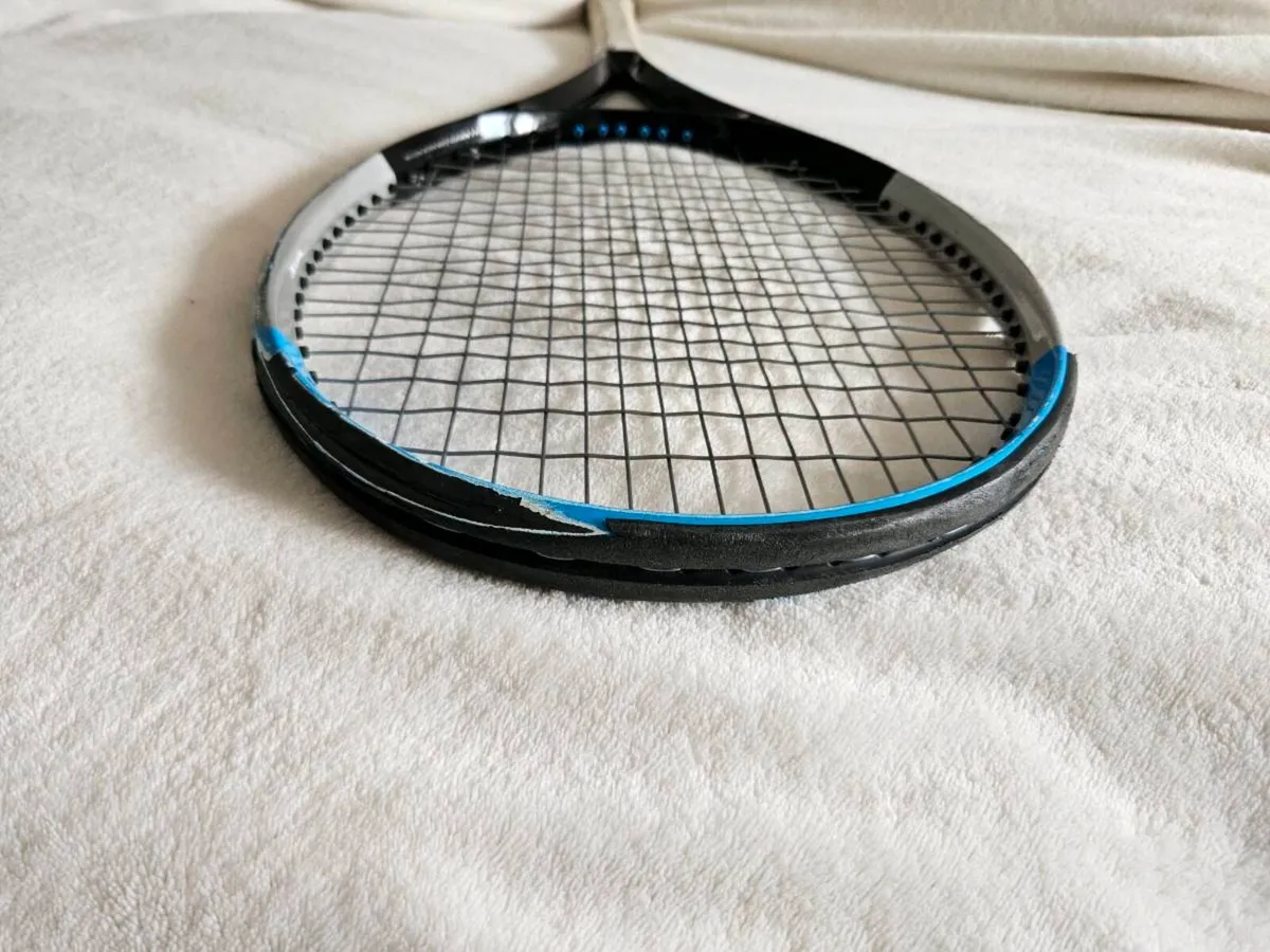 Mens Tennis Racket - Image 1