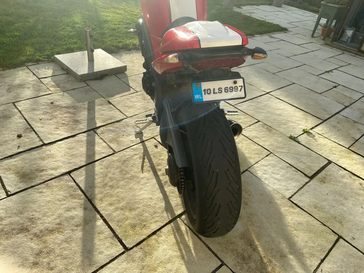 Triumph Speed Triple 1050 - Image 2