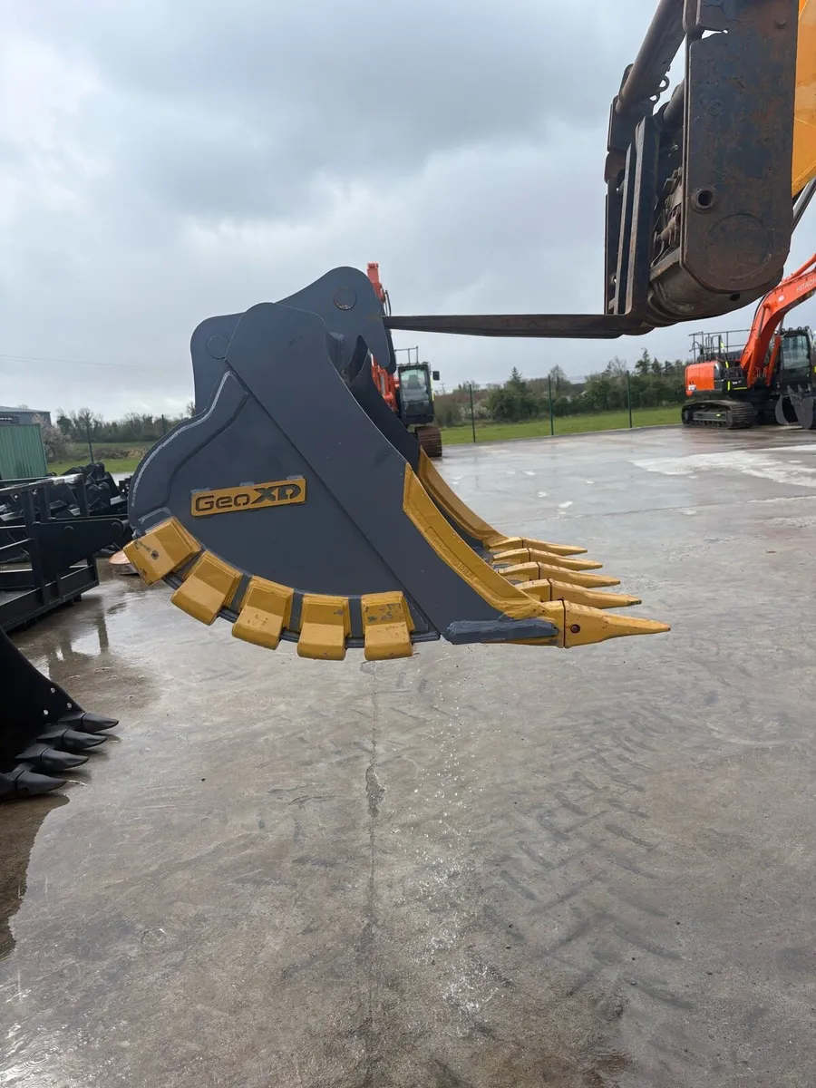 48” digging bucket 13 ton - Image 1