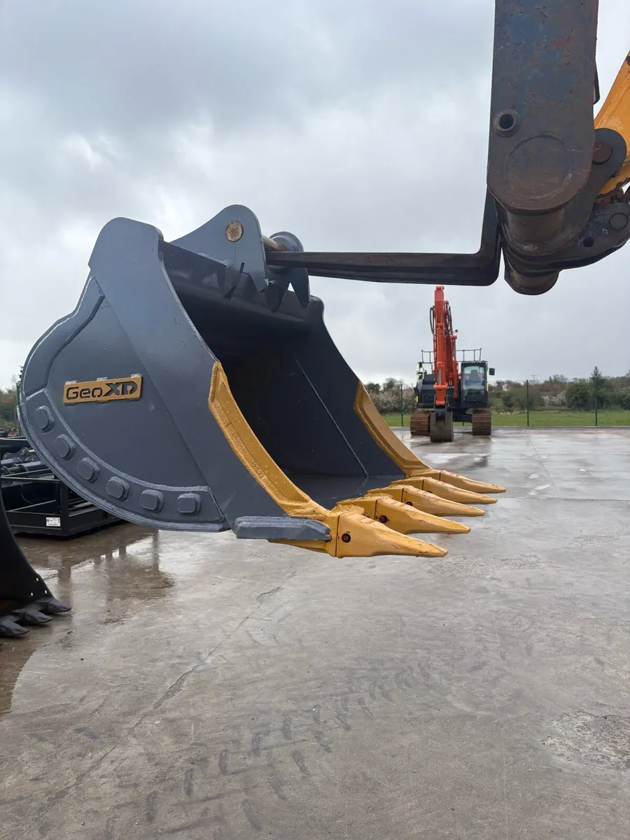 48”digging bucket 13 ton - Image 1