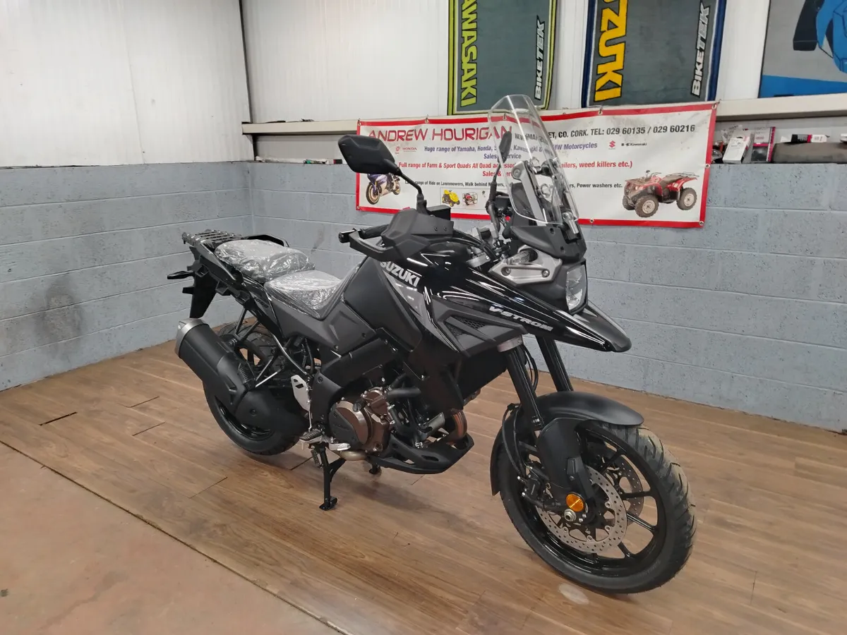 Suzuki DL1050 V Strom Black - Image 3