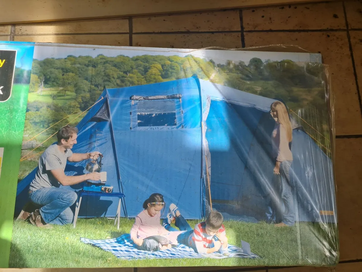 Tent - Image 3