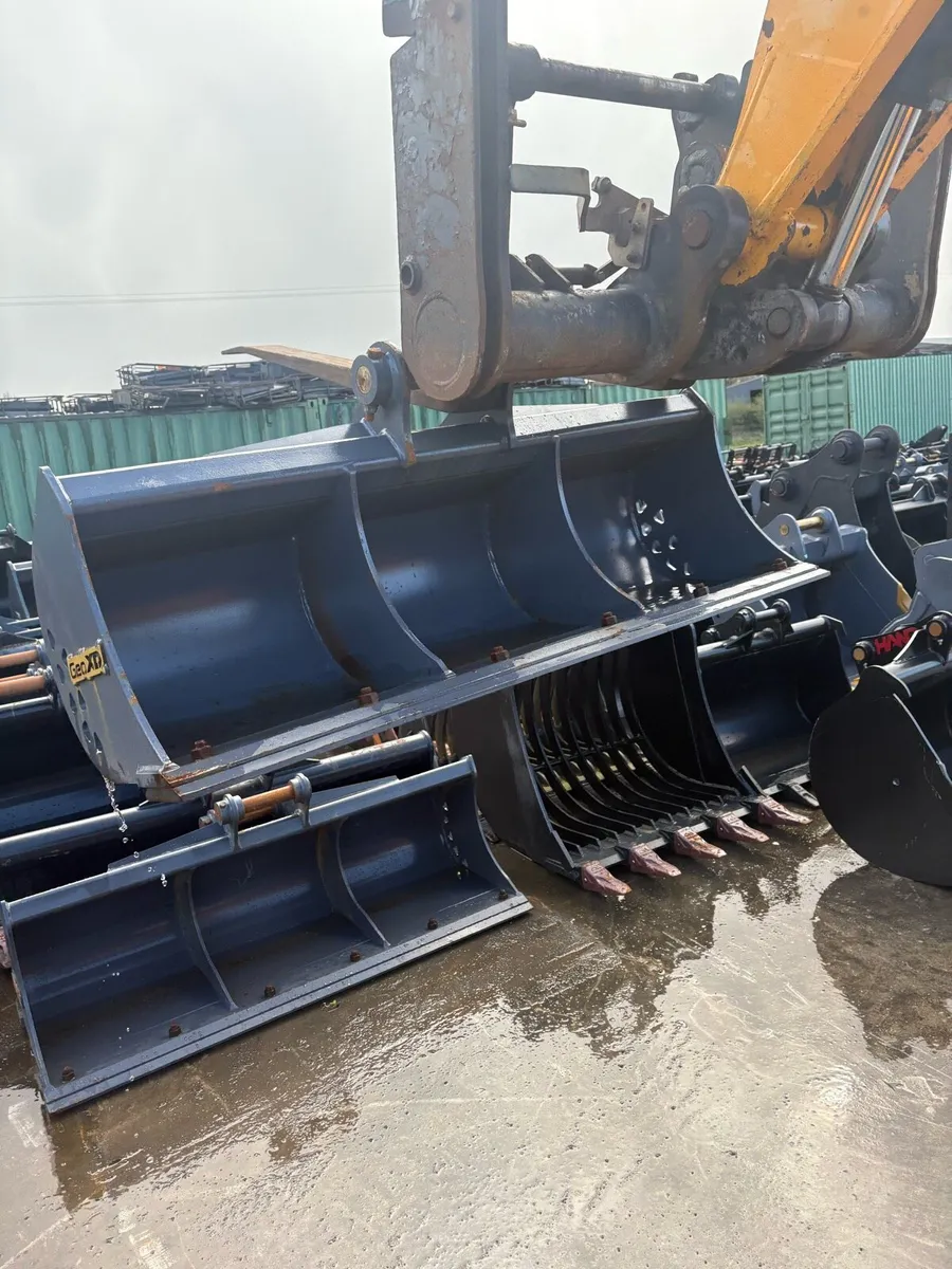 Grading bucket for 8 ton - Image 2