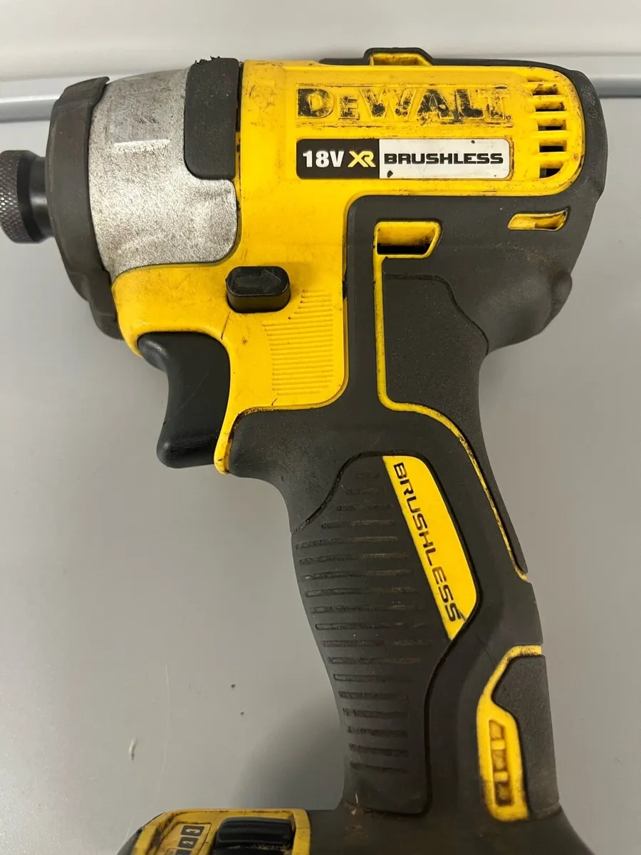 Dewalt DCF887 18V Impact Driver - Image 2