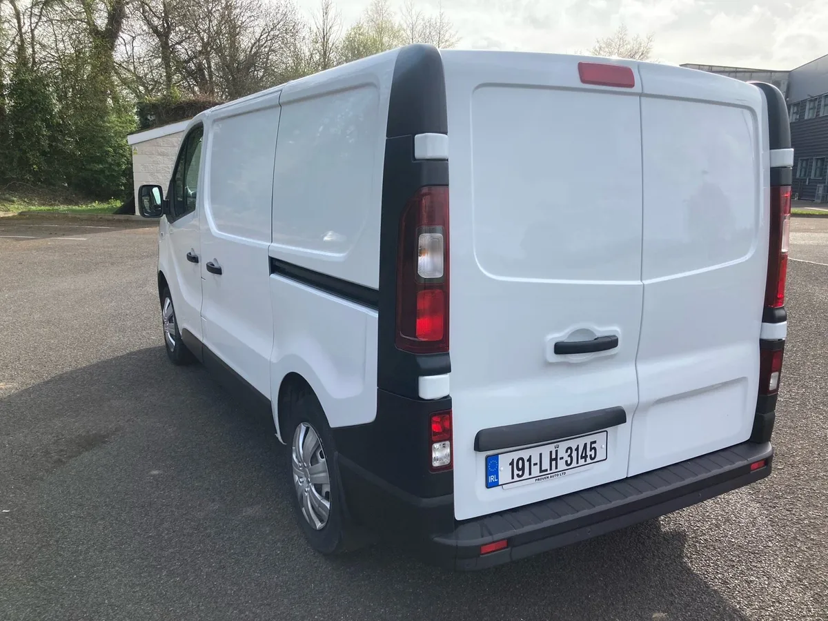 Vauxhall Vivaro - Image 4