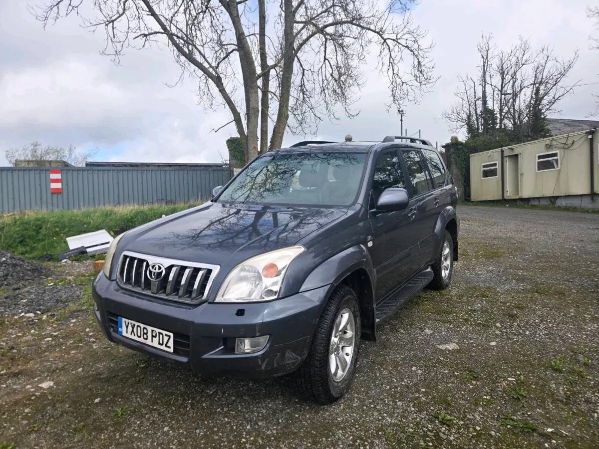 08 toyota landcruiser breaking - Image 1