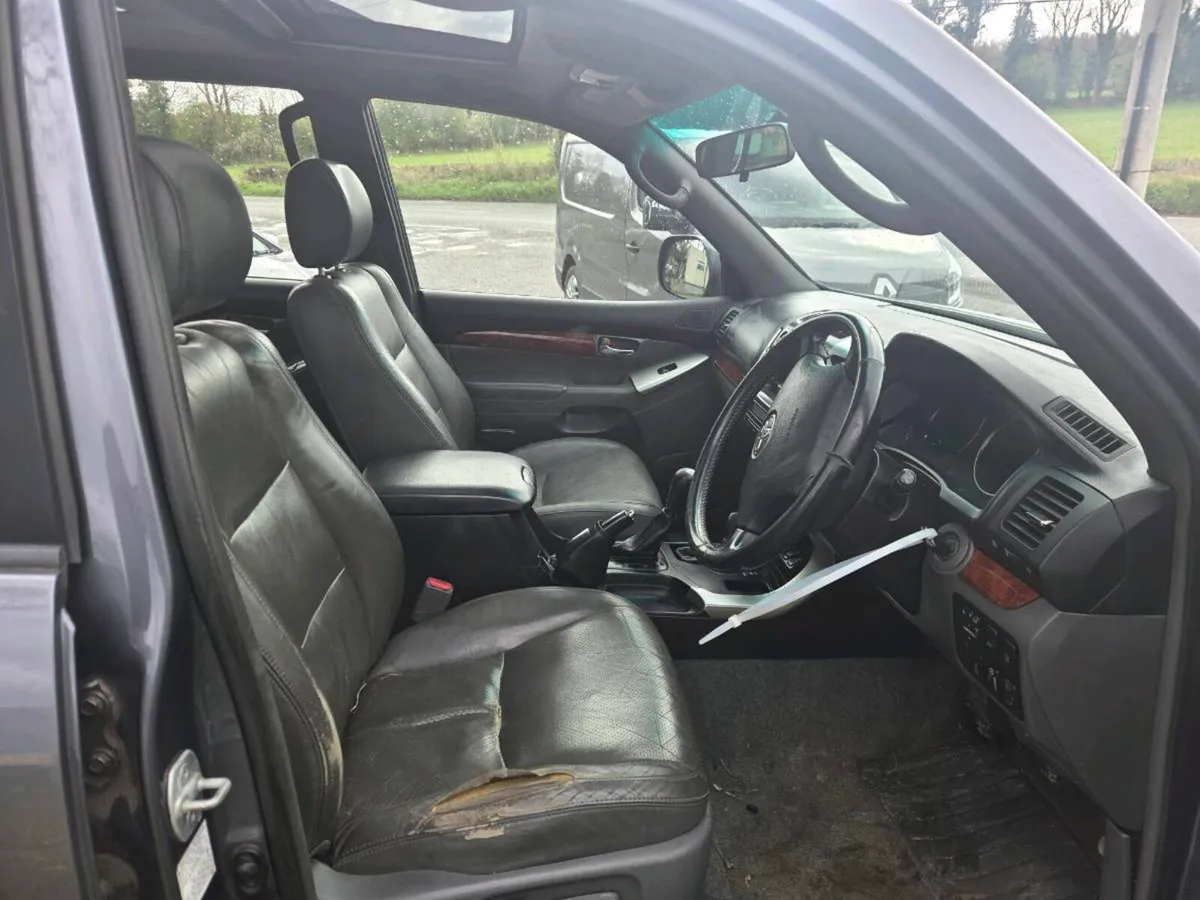 08 toyota landcruiser breaking - Image 3