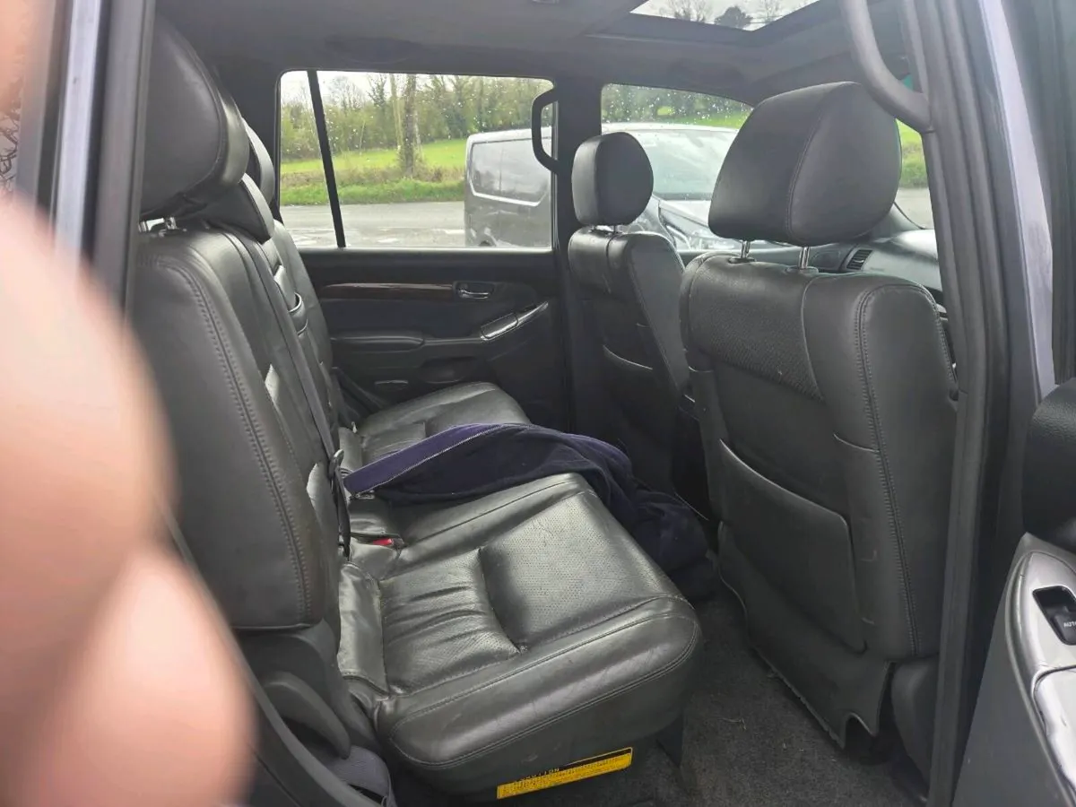 08 toyota landcruiser breaking - Image 4