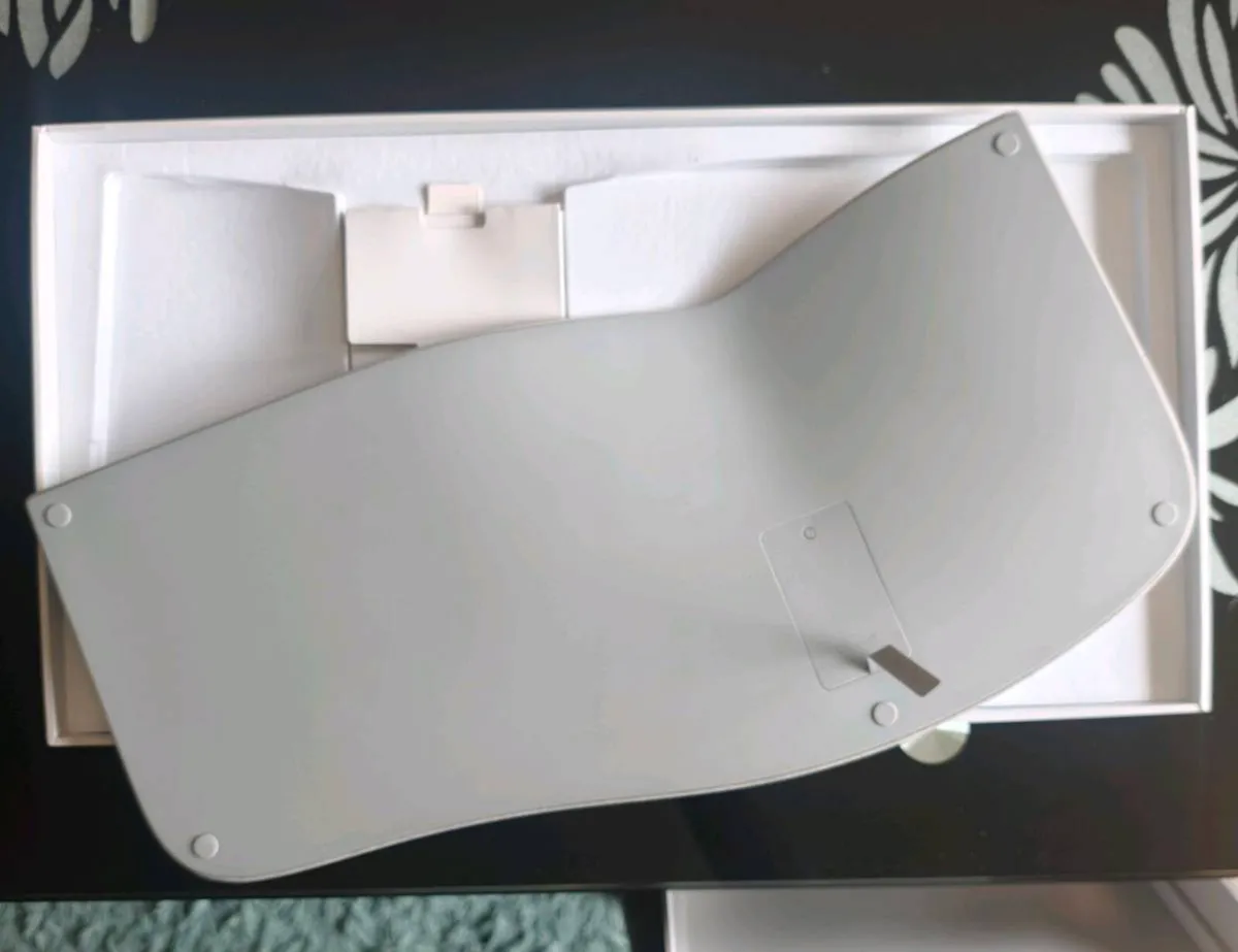 Microsoft Surface Ergonomic Keyboard - Image 3