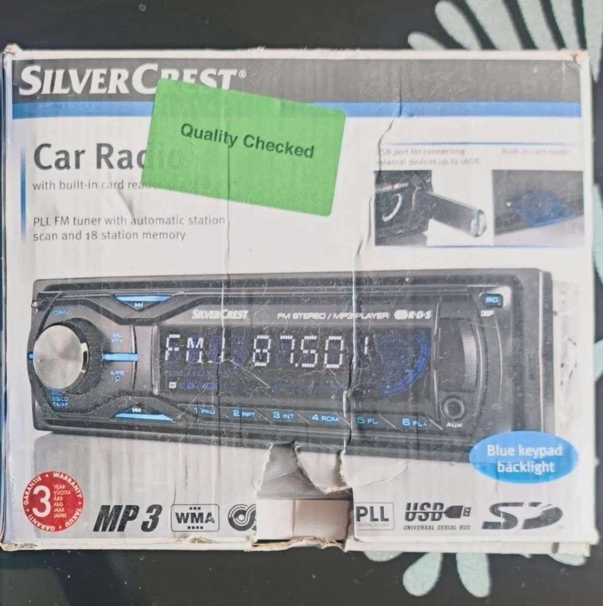 Car Radio - Image 1