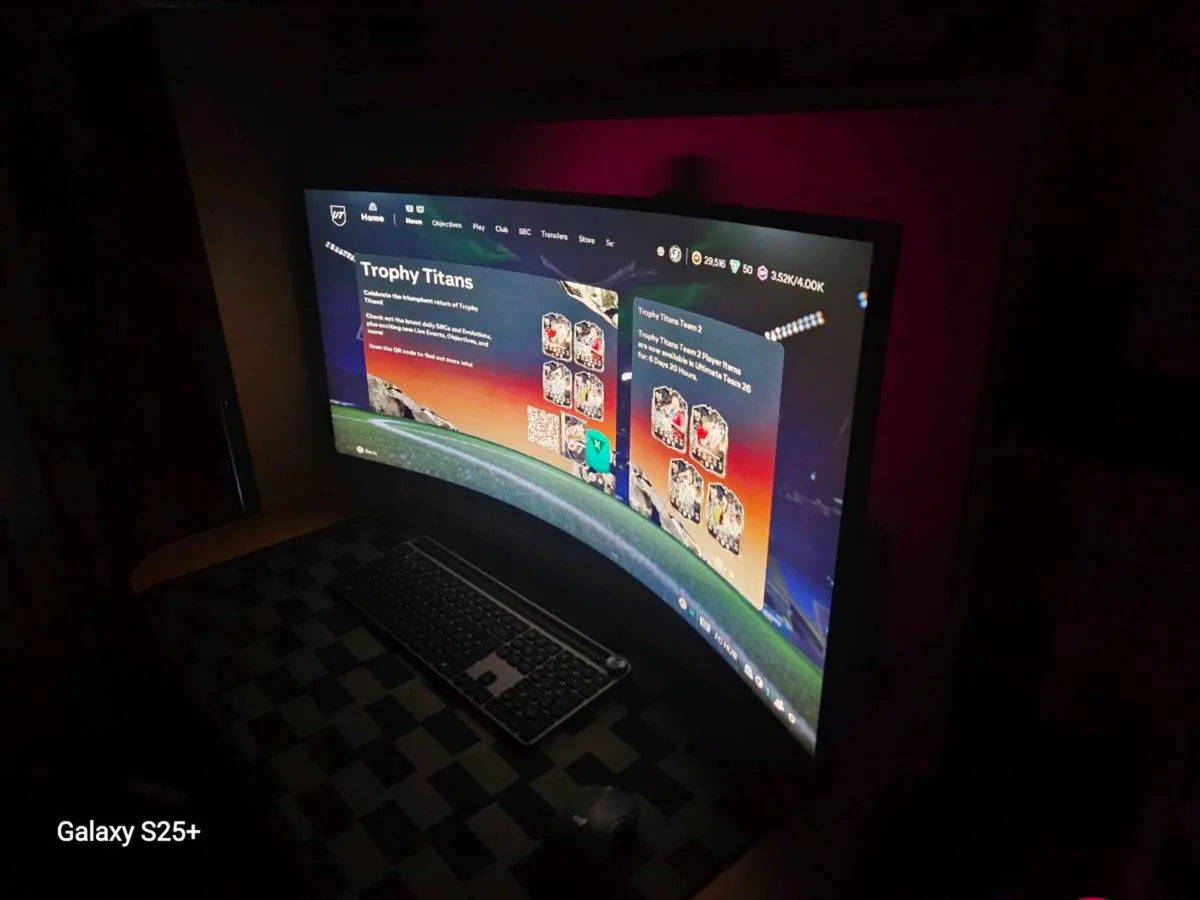 Samsung  Odyssey G7 40"monitor - Image 1