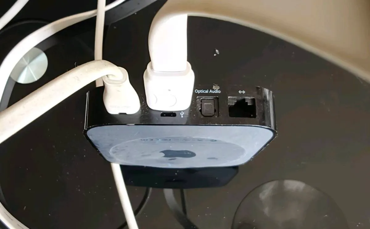 Apple TV Set - Image 4