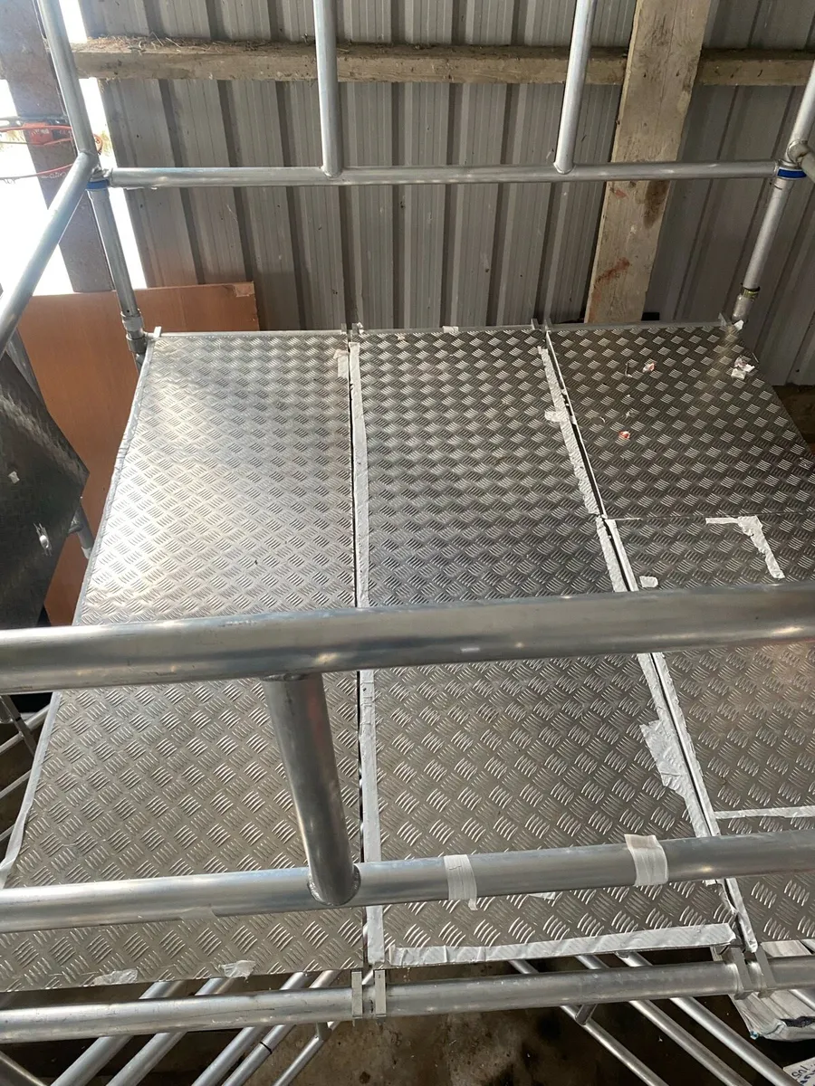 Scaffold tower platforms - Image 3