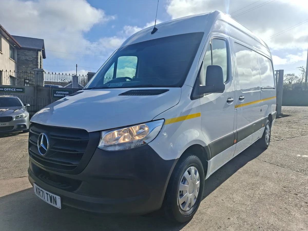 6300 TOWING 2022 MERC SPRINTER 315 CDI L2 RWD - Image 3