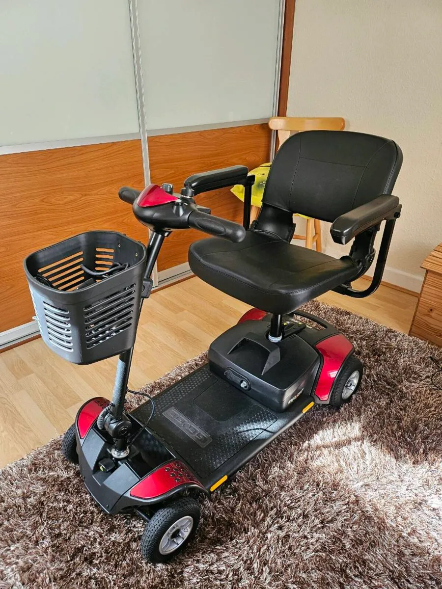 Go Go Elite Traveller Mobility Scooter - Image 1