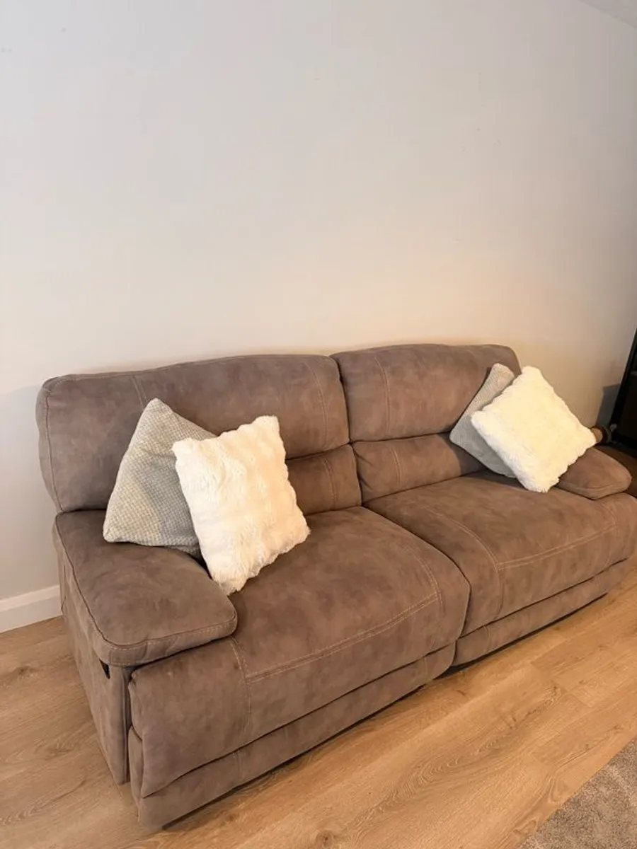 Modern 3-Seater Recliner Sofa - Image 2