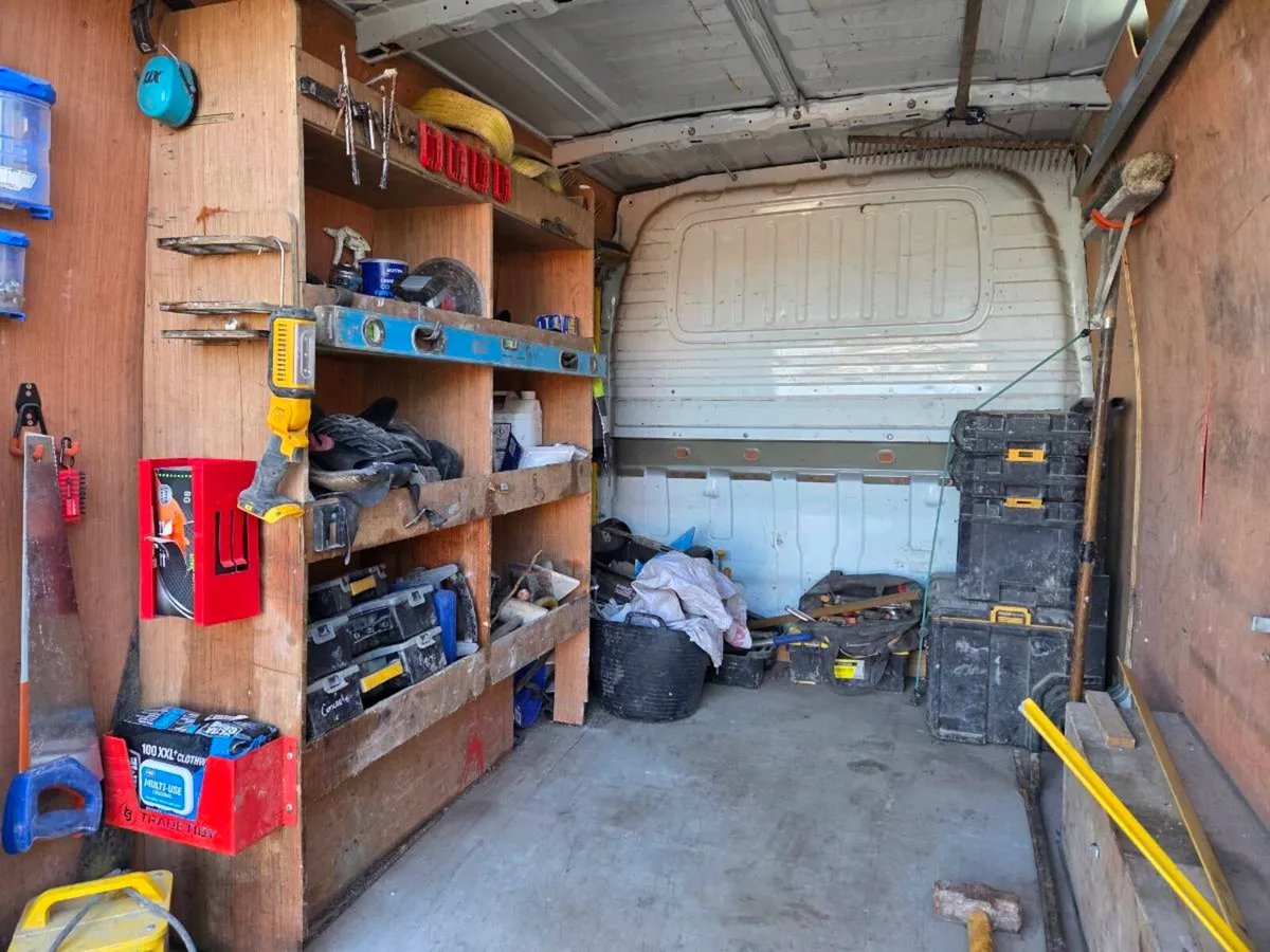 Maxus delivery 9 crew cab - Image 4