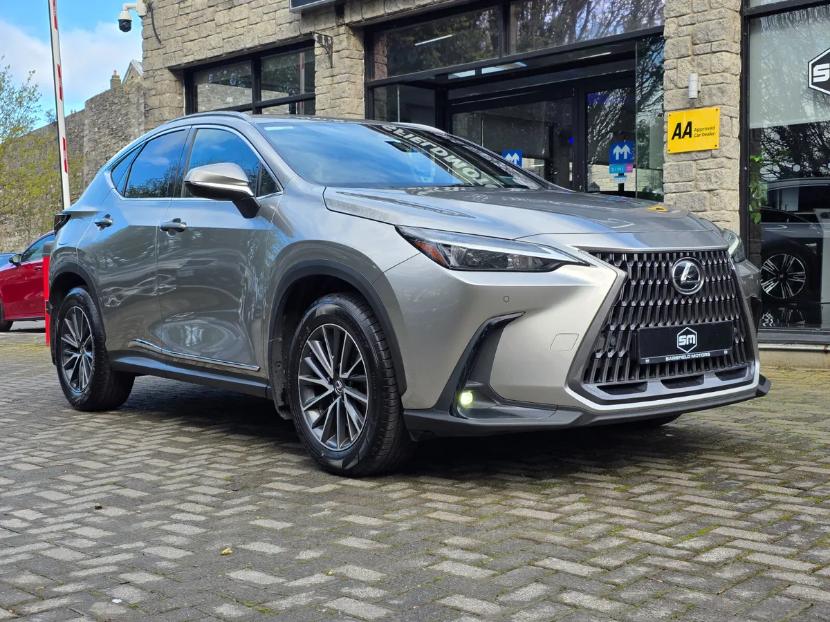 2023 LEXUS NX 450H+ EXECUTIVE AWD. - Image 3