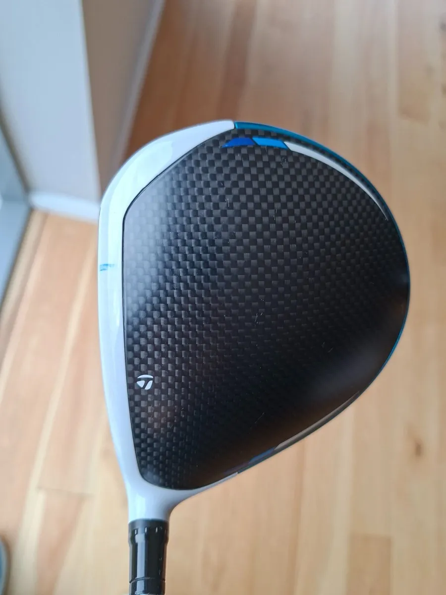 Taylormade SIM2 max driver 9 degree - Image 2