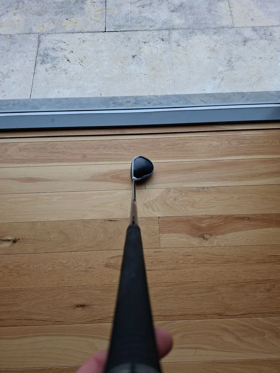 Taylormade SIM2 max driver 9 degree - Image 3