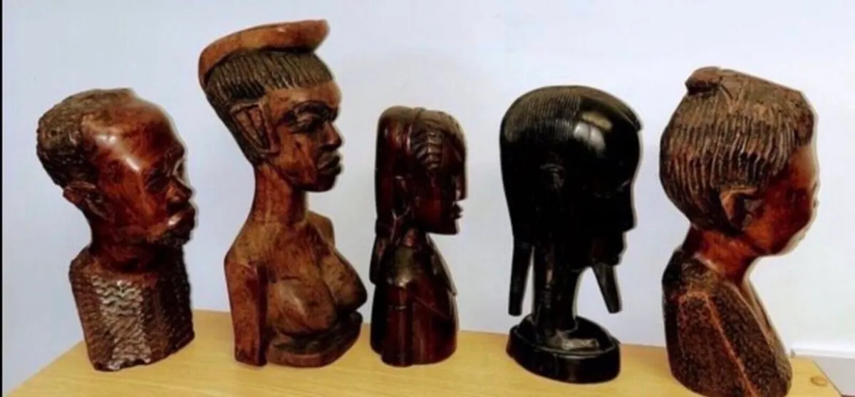 5 hand carved African tribal sculptures - Image 1