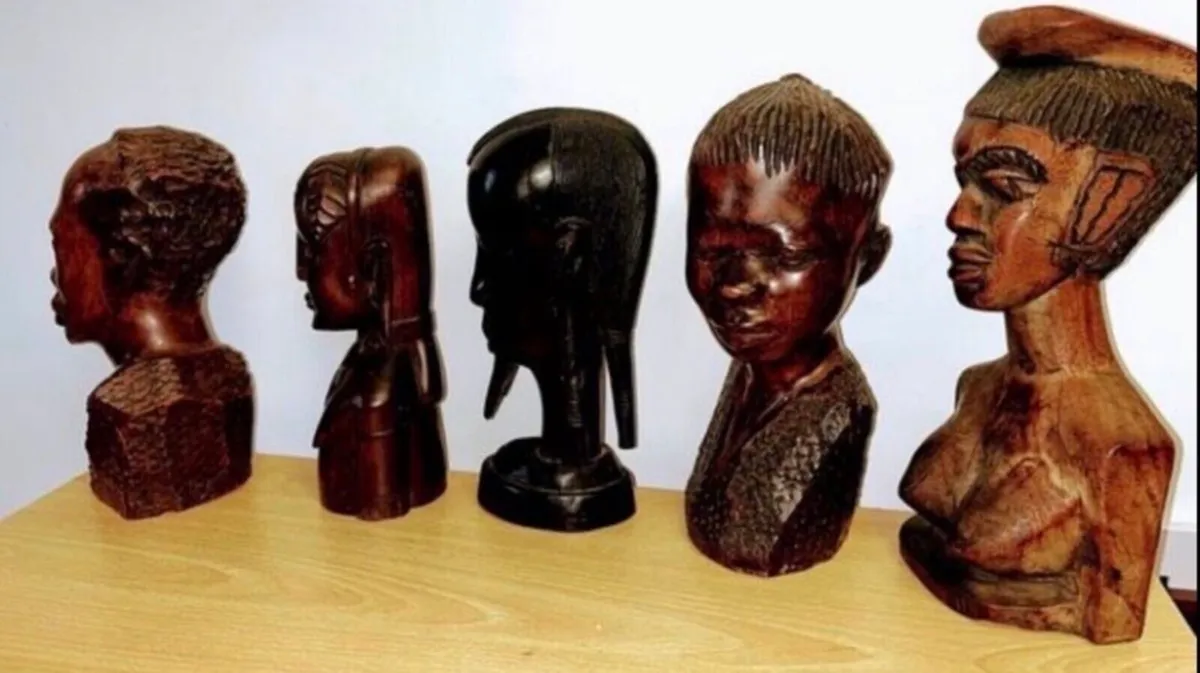 5 hand carved African tribal sculptures - Image 2
