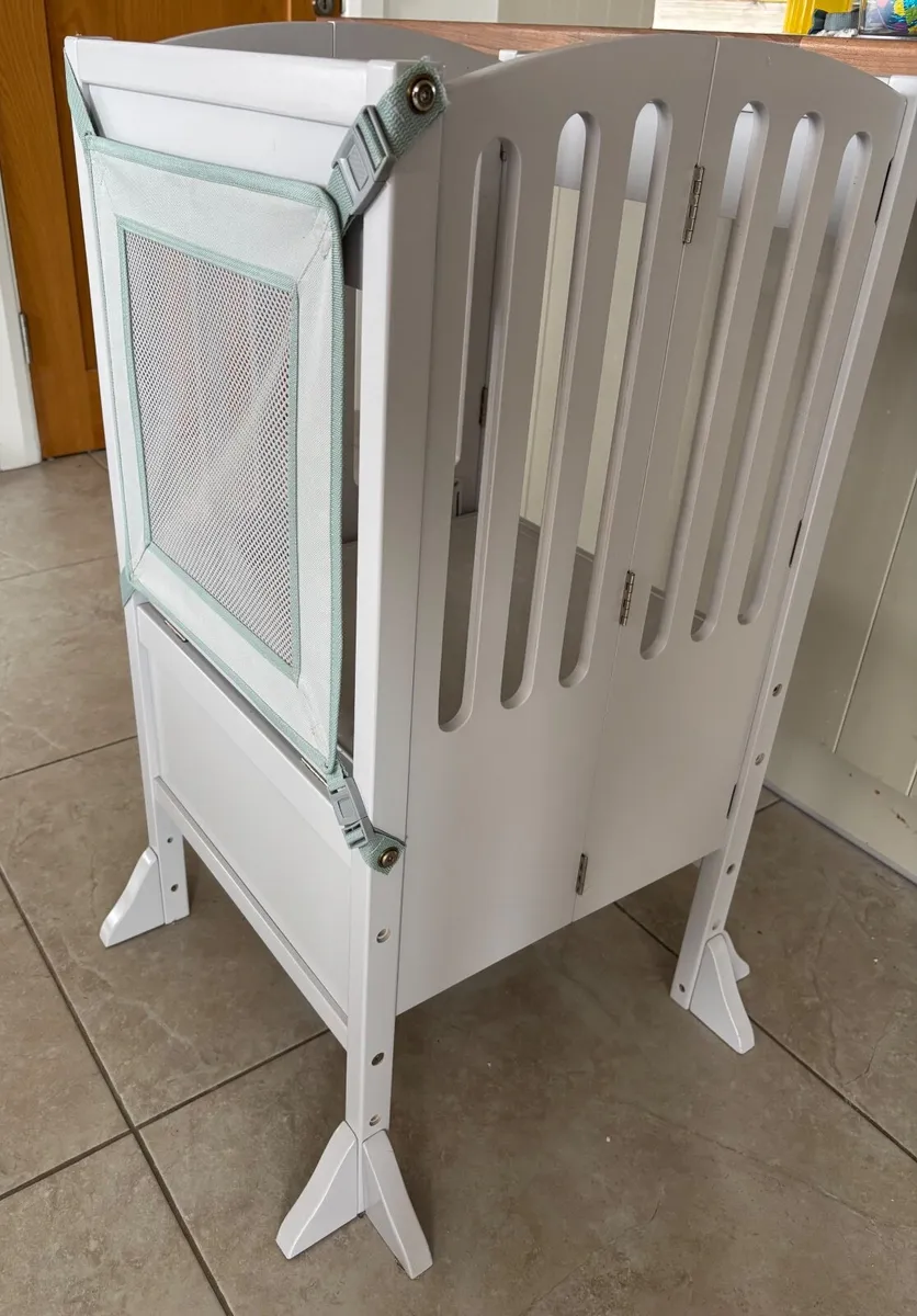 Toddler Kitchen Step - Image 2