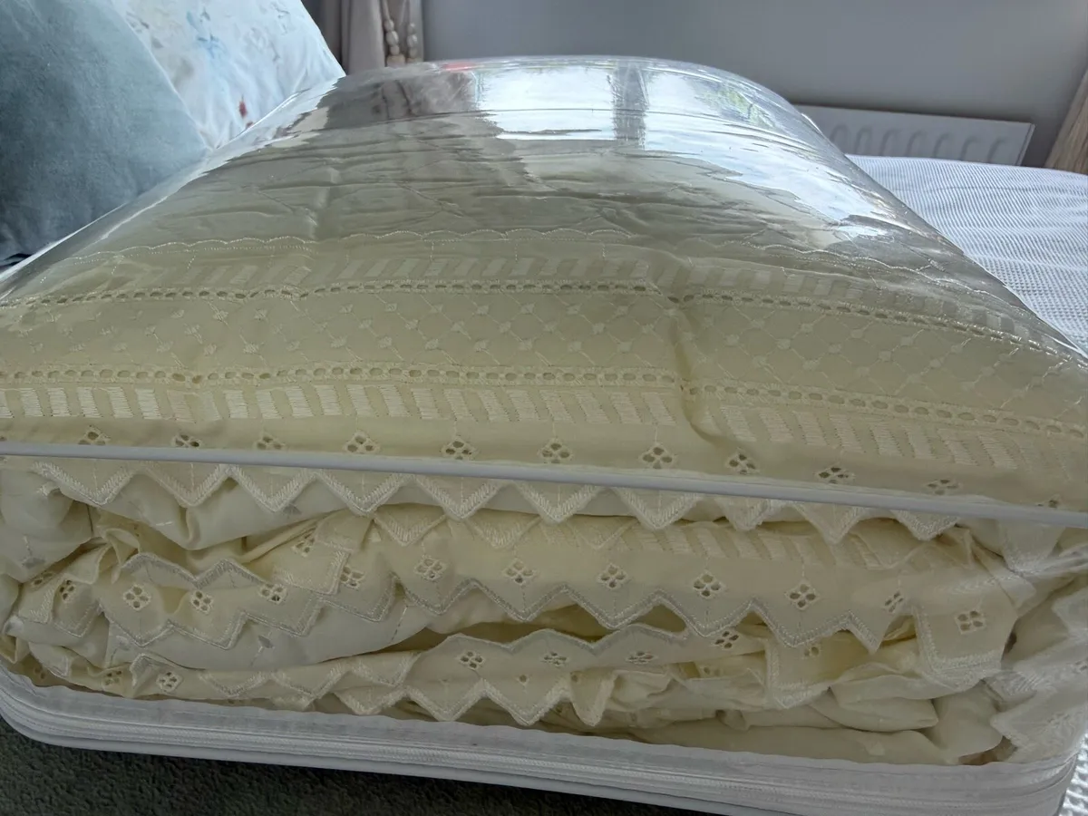 Heather and fern quilted bed throw - Image 2