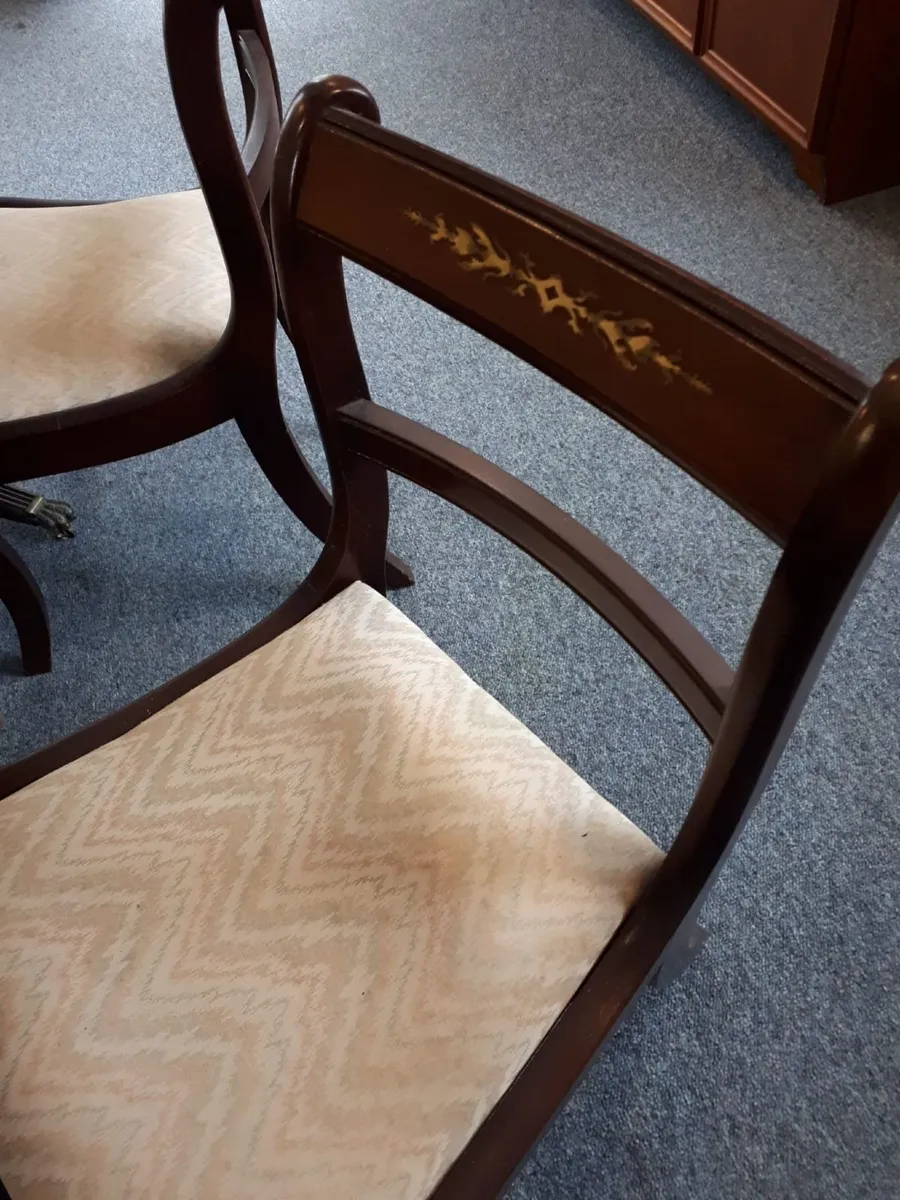 Dining table and chairs - Image 3