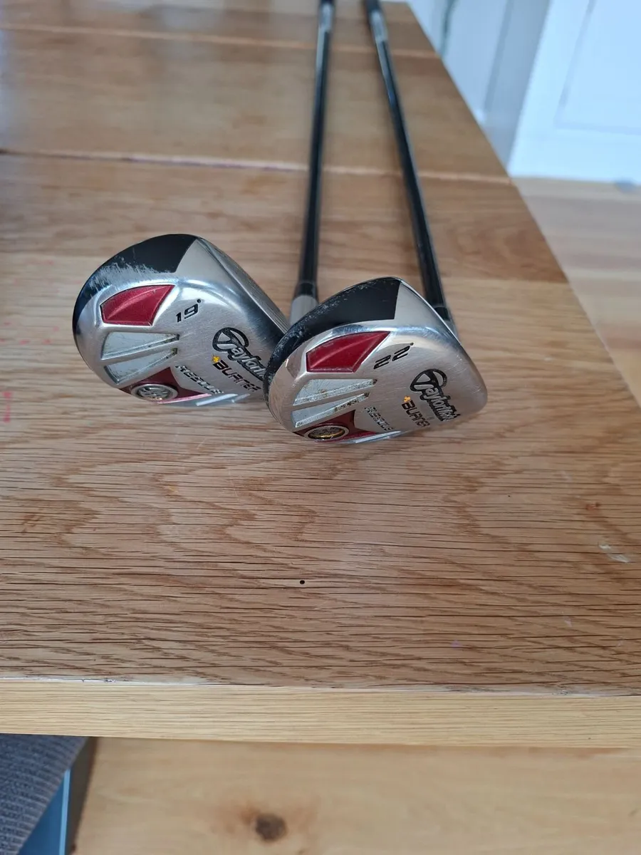 Taylormade burner rescue clubs, 3 (19*) & 4 (22*) - Image 1