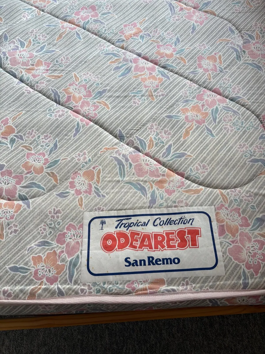 Single bed + mattress - Image 3