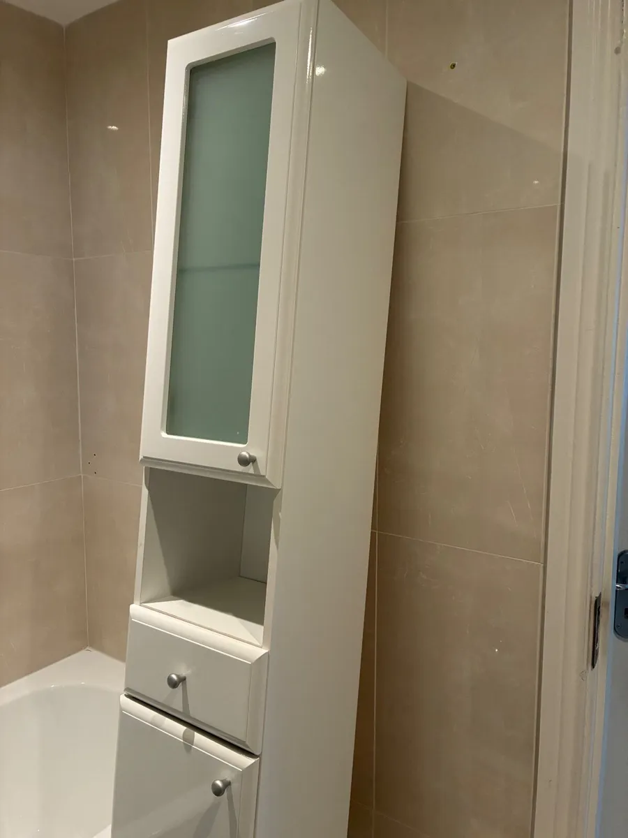 Bathroom cabinet for sale - Dun Laoghaire - Image 2