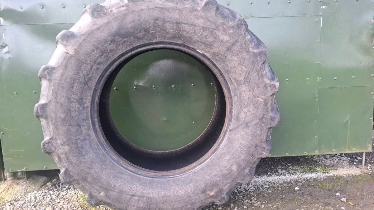 480 x70 x30 Tyres - Image 1