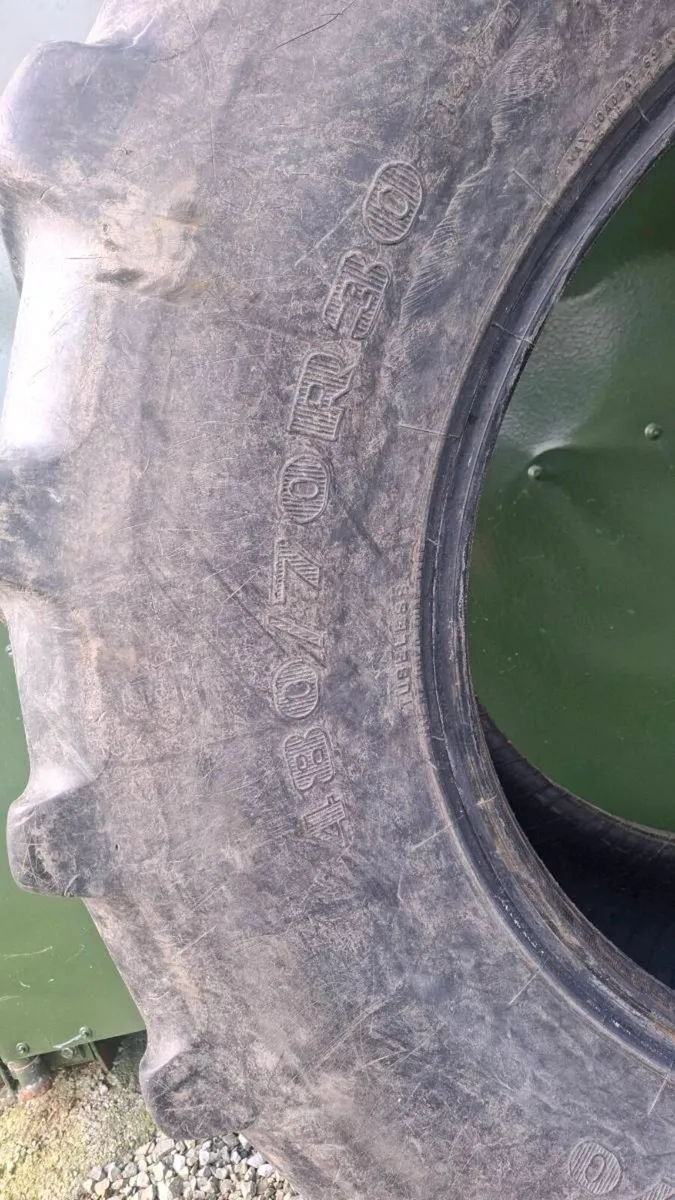 480 x70 x30 Tyres - Image 2