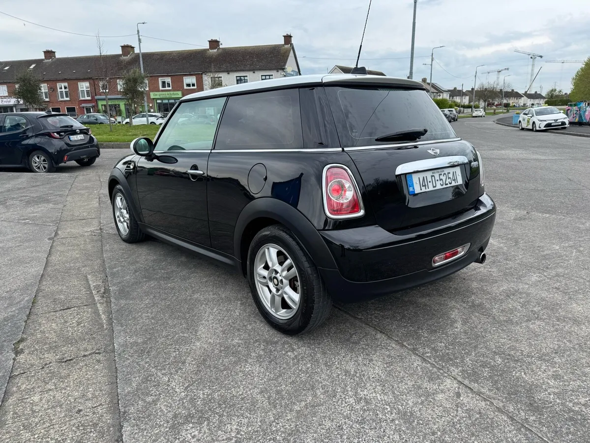 Mini Cooper 1.6 Automatic petrol - Image 3