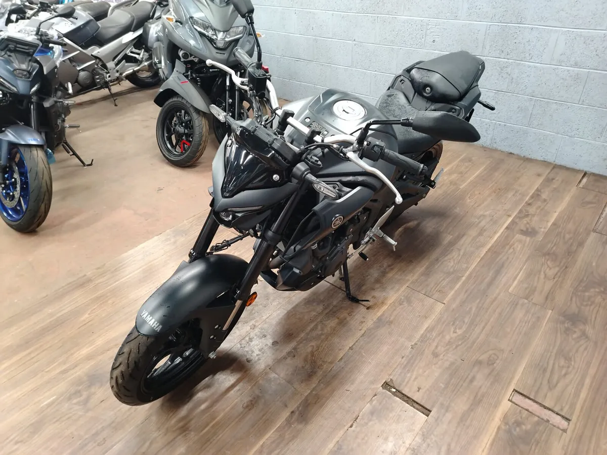 Yamaha MT03 2025 - Image 3